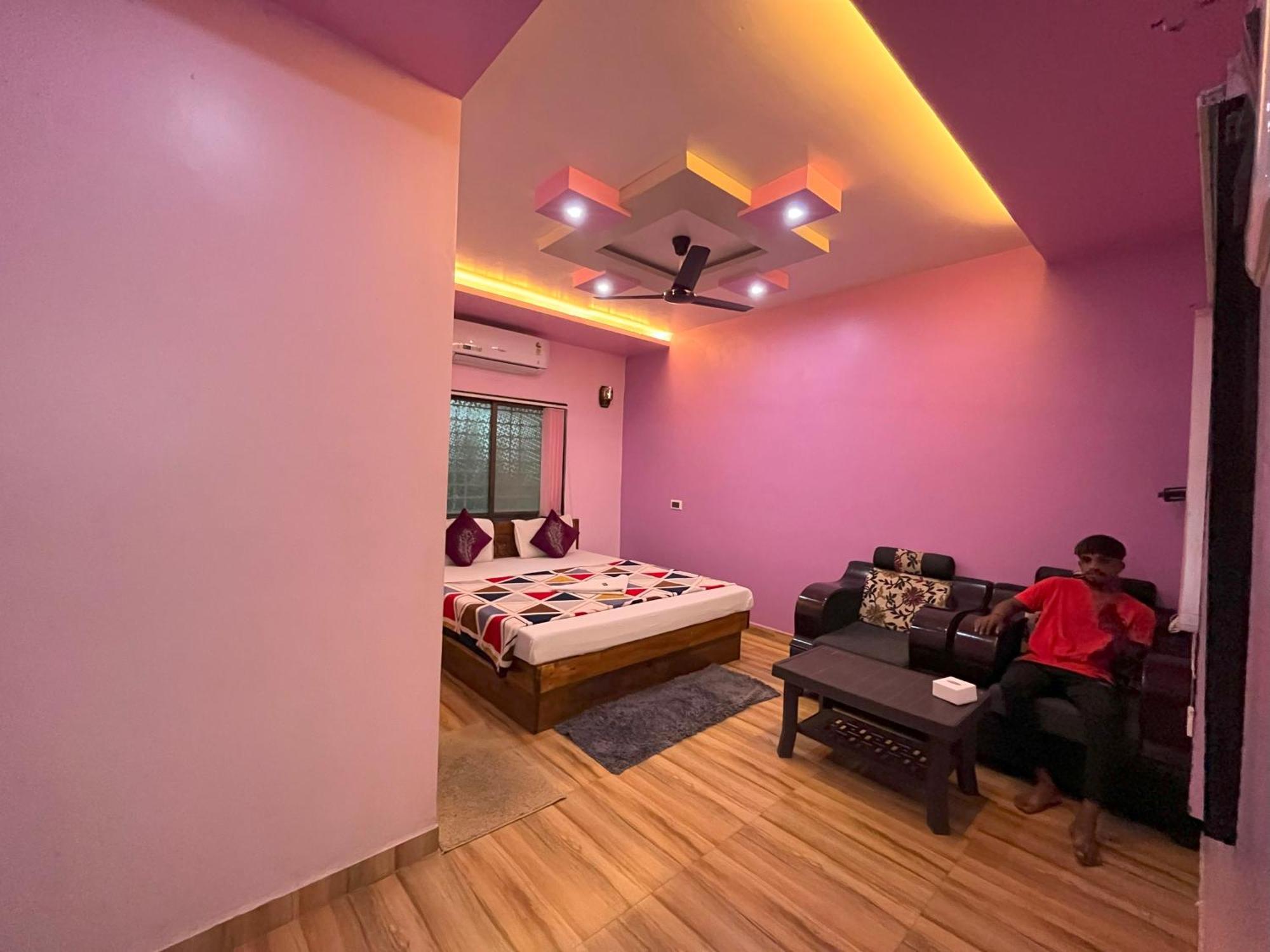 Anand Valley Hotel Panhala Ngoại thất bức ảnh